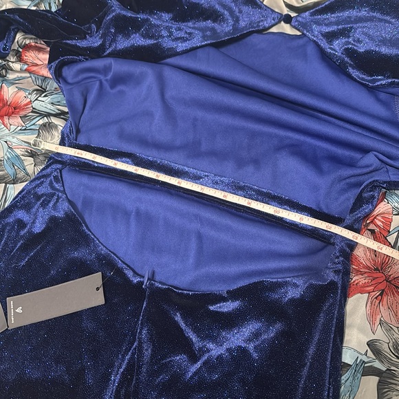 Sparkly Backless Long Sleeve Dress - Picture 9 of 12